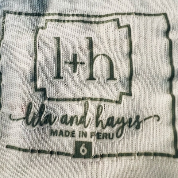 Lila and Hayes White Pajama Set with Long Sleeves and a Ski Pattern Size 6 - Picture 9 of 10